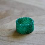 Pierścionek koralikowy zielony 11 - pierścionek koralikowy