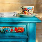 Ręcznie malowana szafka z kwiatami, nocna, piękne gałki, szybka wysyłka - 