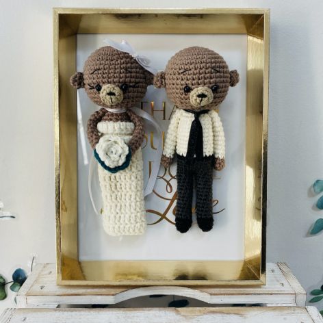 Młoda para misie w złotej ramce prezent ślubny handmade obraz