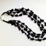 Czarny Grad naszyjnik z koralików i sznurka - 
