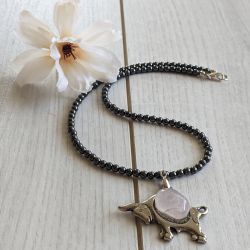 Naszyjnik ze znakiem zodiaku Byk, z koralikami z hematytu