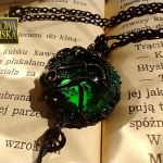 Fantazja B - wisiorek z żywicy i szkła - 