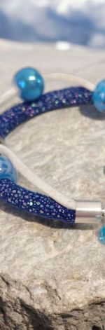 Bransoletka rzemykowa chaber i biel