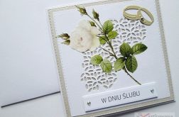 Kartka W DNIU ŚLUBU z różą