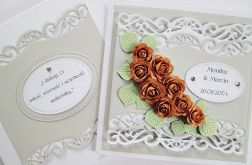 Kartka W DNIU ŚLUBU z brązowymi różami