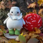 Maskotka muchomorek, Grzybek , Dekoracja domu, Prezent dla dziecka - Kapelusz jest czerwony z białymi plamkami.