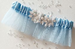 Podwiązka ślubna niebieska tiulowa kwiaty 3D