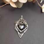 Srebrny wisiorek z czarnym onyksem w kształcie serca - Srebrny wisior z czarnym onyksem w kształcie serca