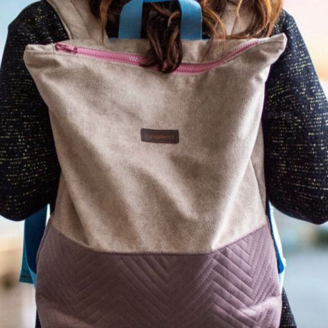 Beżowo-różowy plecak z suwakiem