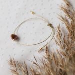 Bransoletka minimalistyczna z brązową perłą - Bransoletka na sznureczku z perłą hodowlaną