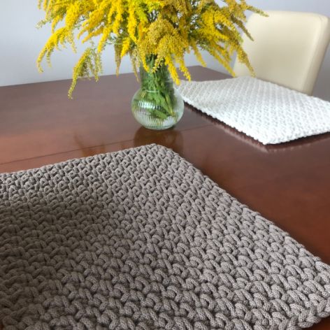 Podkładka na stół,pod talerz mech, 5mm.30x30cm