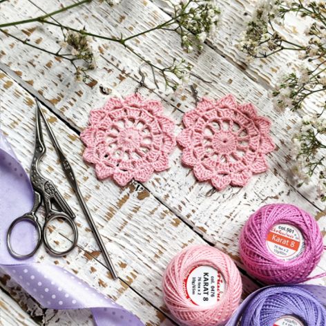 Kolczyki szydełkowe rozetki - jasnoróżowe