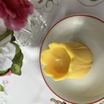 Ozdobna Świeca sojowa zapachowa „Tulipan” - 