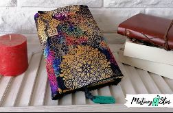 Otulacz / etui na książkę ~ tęczowe mandale Otulacz / etui na książkę ~ tęczowe mandale