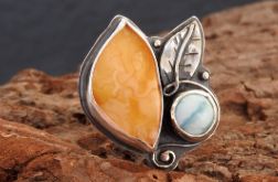 Pierścionek srebrny z bursztynem bałtyckim i larimarem regulowany