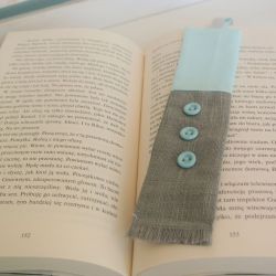 Zakładka do książki lniano-błękitna guziczki