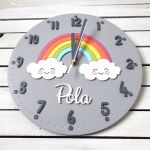Zegar dla dziecka z tęczą i imieniem - Personalizowany zegar dla dziecka