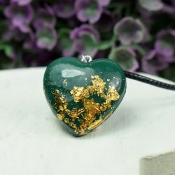 Wisiorek serce - butelkowa zieleń i złoto