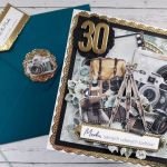 Kartka na 30. urodziny z aparatem fotograficznym, personalizacja - Tył koperty z ozdobnym kółeczkiem