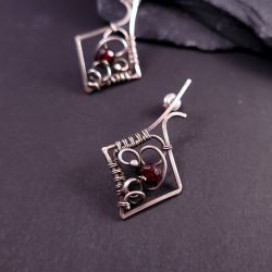 Caro - Srebrne kolczyki z granatem | fasetowany granat, srebro