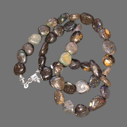 Naszyjnik "Australijska Galaktyka"opal Matrix