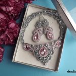 Róż & szary Komplet sutasz - Komplet Róż & Szary naszyjnik kolczyki Rhodiana Sutasz w pudełku