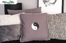 Dekoracyjna haftowana poduszka ~ Yin i Yang