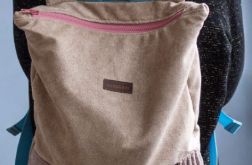 Beżowy plecak z suwakiem patchwork