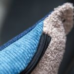 Nerka handmade z pudroworóżowego baranka unikatowa saszetka Raspberi - 