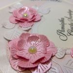 Pamiątka Chrztu Świętego z kwiatkami (1) - Piękne papierowe kwiatki 3D
