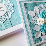 Kartka W DNIU ŚLUBU z turkusowymi różami - Turkusowo-biała kartka na ślub w pudełku