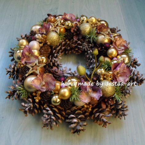 Świąteczny wianek, stroik "W roli głównej Orchidea" 35cm