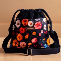Czarna listonoszka z kominem z weluru w kwiaty – handmade, unikat