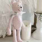 COTTONI miś ze skrzydełkami  i dzwoneczkiem - 