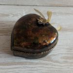 Szkatułka z efektem bursztynu - Handmade przedmiot na biżuterię