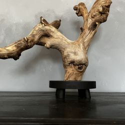 Nauralna rzeźba drewno 