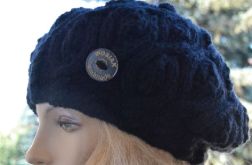 Beret w warkocze w kolorze czarnym