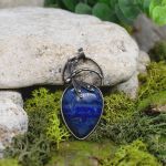 Stalowy wisior ważka z lapisem lazuli  - 