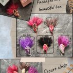 Ręcznie robiona broszka kwiat z kryształkami i piórami - Ręcznie robiona broszka kwiat z kryształkami i piórami