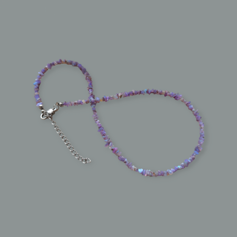 Naszyjnik z lawendowych ognistych Opali 