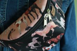 Nerka konie beżowo-czarne rozmiar XXL