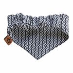 Bandana dla psa na gumce rozmiar XS (24-30) Czarno-biały zygzak - 