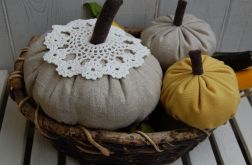 Rustykalna, lniana dynia - jesienna dekoracja