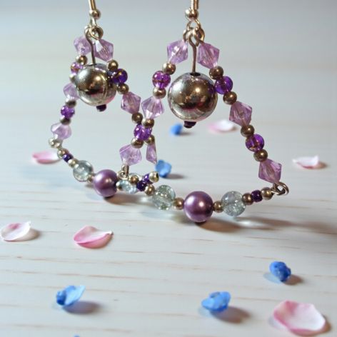 Efektowne fioletowe kolczyki