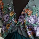 Szara kimonowa bluzka w kwiaty - 