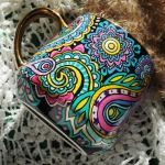 ręcznie malowany kubek KOLOR paisley - dla koleżanki z biura