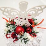 Stroik dekoracja Boże Narodzenie Anioł w czerwieni - Stroik na święta