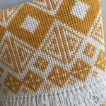 Poduszka żółta  - Poduszka żółta