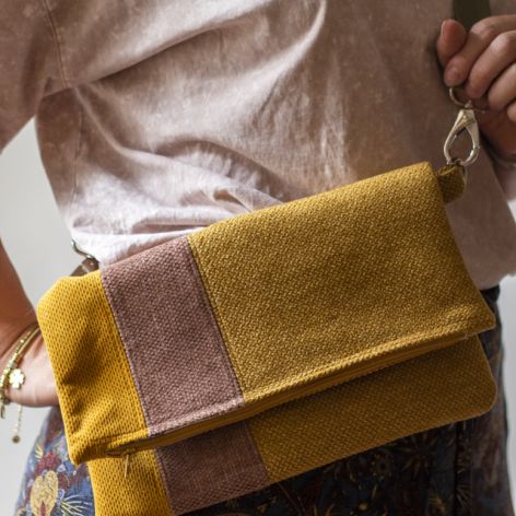 Składana miodowa kopertówka