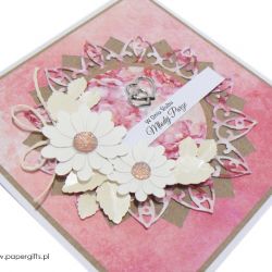 Kartka ślubna białe kwiaty na różowym tle